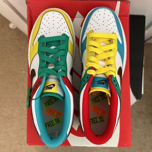 Nike NWT dunks women’s 7 youth 5.5 - Picture 2 of 6